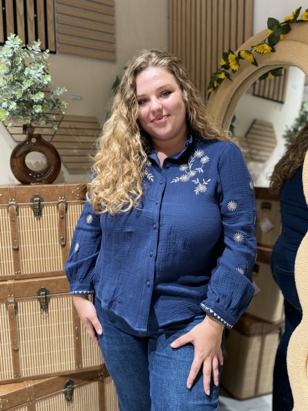 Chemise gaze de coton broderie fleurs bleu Yara