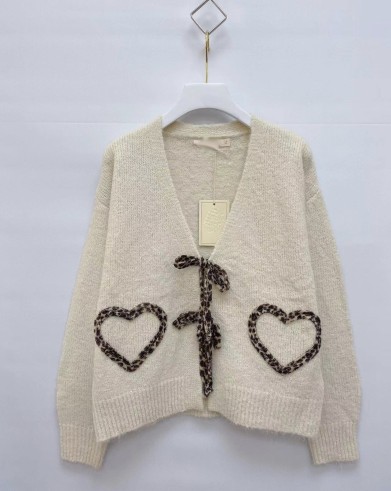 Gilet deux coeurs brodés et noeud léopard beige Adriana