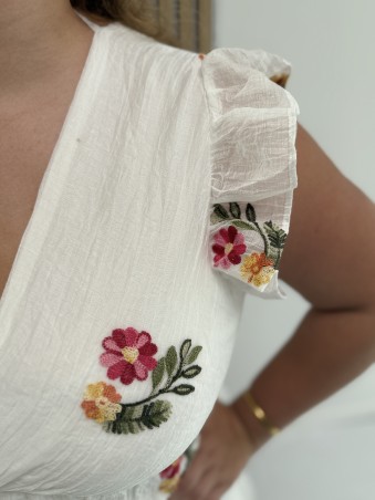 Robe courte "Cécile" blanche avec broderie fleurs