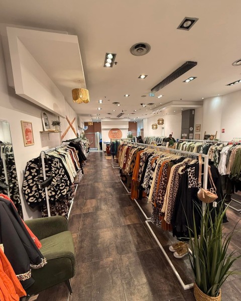 Sweet Curvy Shop Euralille Sweet Curvy Shop Euralille