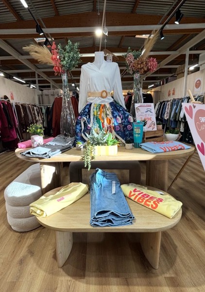 Corner Sweet Curvy Shop